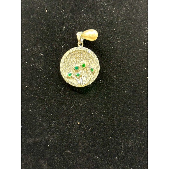 Pave CZ and Green Onyx Sterling Silver .75” Inch Circular Pendant Jewelry Store - Picture 6 of 9
